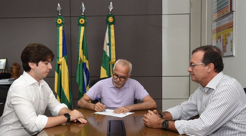 PREFEITO DECRETA CARNAVAL / Foto: Ana Lícia Menezes/PMA