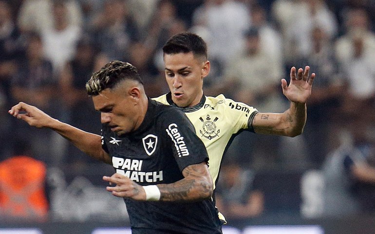 Corinthians impõe terceira derrota seguida ao líder Botafogo e escala tabela do Brasileirão