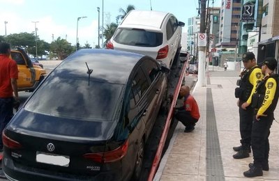 Fiscalização da SMTT na orla marítima resulta na remoção de 19 veículos  