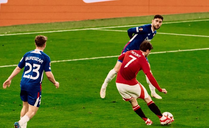 Mason Mount durante partida pelo Manchester United Mason Mount durante partida pelo Manchester United