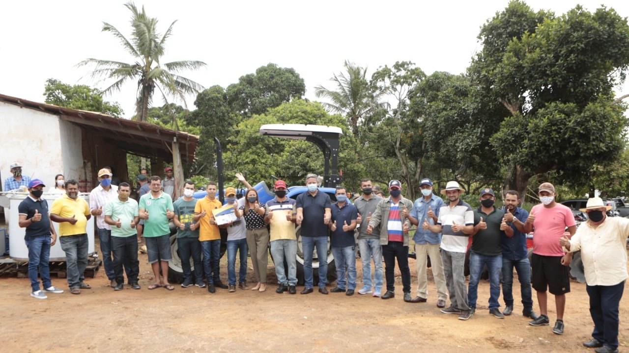 Codevasf realiza entrega de equipamentos para agricultores familiares de São Sebastião