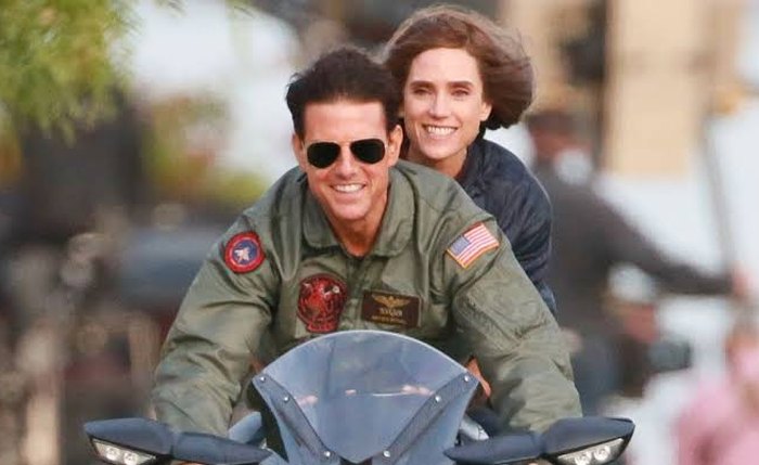 Vídeo traz novamente Tom Cruise vivendo o piloto Maverick