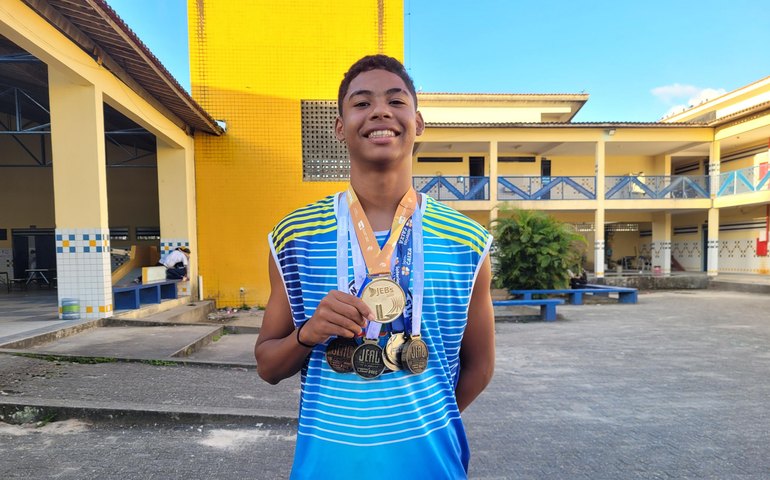 Estudante da rede estadual coleciona medalhas no atletismo e vai disputar Sul-Americano