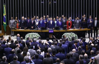 PEC da Sustentabilidade Fiscal é promulgada com reconhecimento da atuação da CNM pelos presidentes da Câmara e do Senado