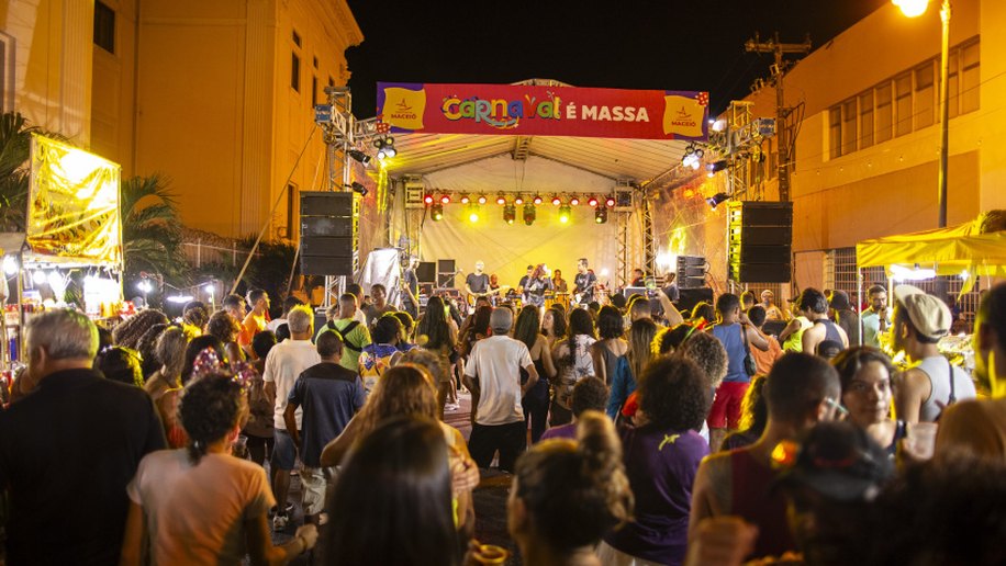 Carnaval É Massa celebra artistas locais e fortalece cultura no coração de Jaraguá