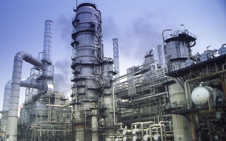 Refinaria Warri da Nigéria retoma operações após uma década de paralisação