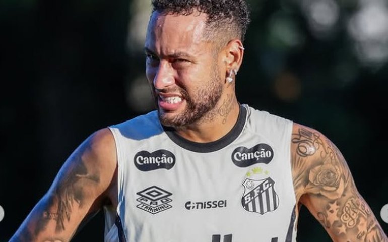 Leitura labial revela o que Neymar disse em discussão com torcedor do Santos: 'Vou te dar um minuto de fama'