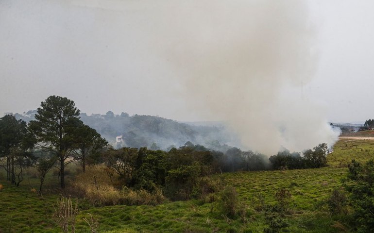 São Paulo mantém aulas em cidades atingidas por queimadas
