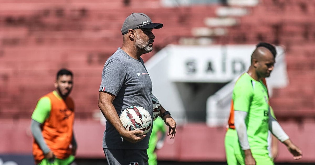 Brusque recebe Santa Cruz em confronto direto pela liderança da Série C; veja detalhes