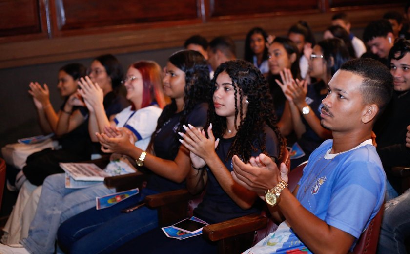 Alunos da rede estadual de Maceió terão aulão do Foca no Enem na segunda-feira