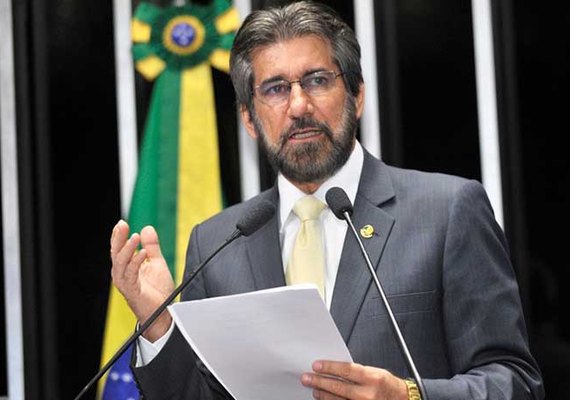 Valdir Simão diz que é preciso encontrar alternativas para adiar aposentadoria