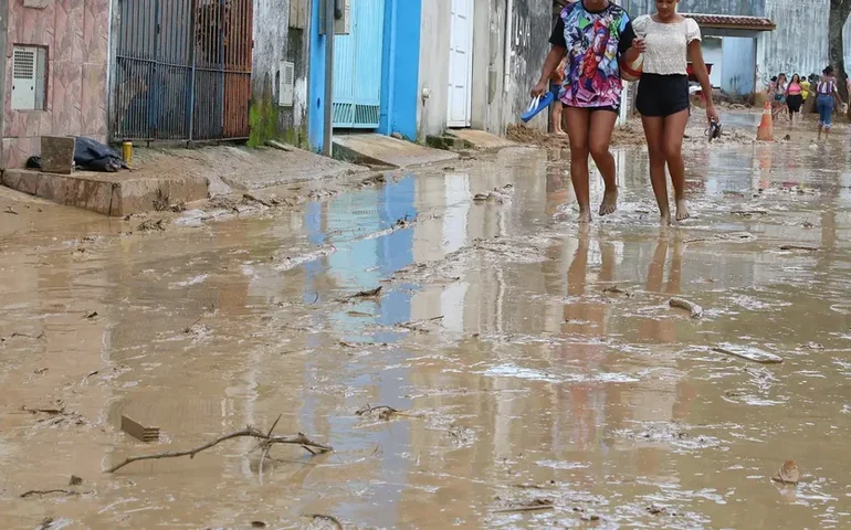 Temporada de enchentes de verão: as cidades aprenderam a se preparar?