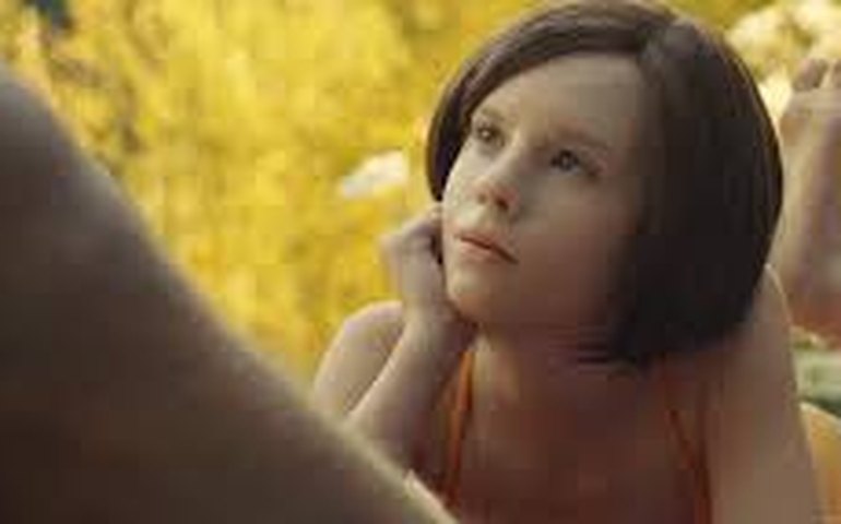 Lolita distópica em filme de ‘pedofilia techno’