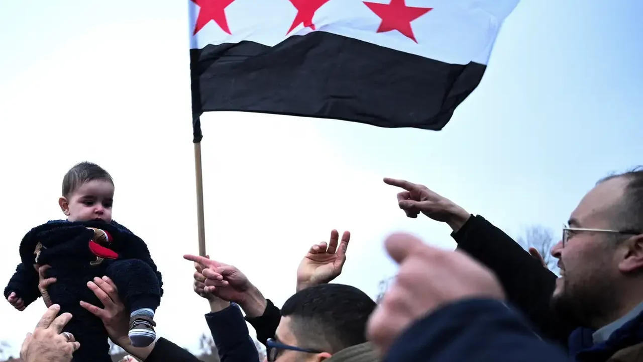 Deposto na Síria, Bashar Assad fugiu para Moscou e ganhou asilo, dizem agências russas