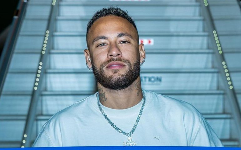 Neymar: imprensa internacional destaca 'infidelidade' ao anunciar nascimento de filha