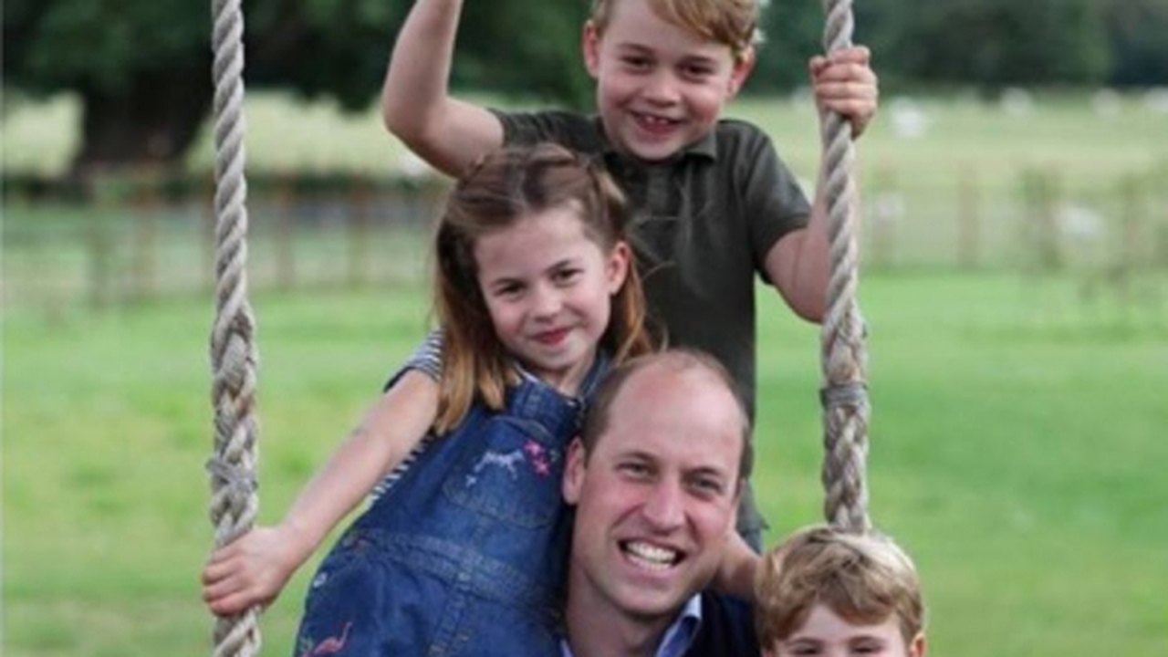 Príncipe William comemora aniversário com fotos em família; veja