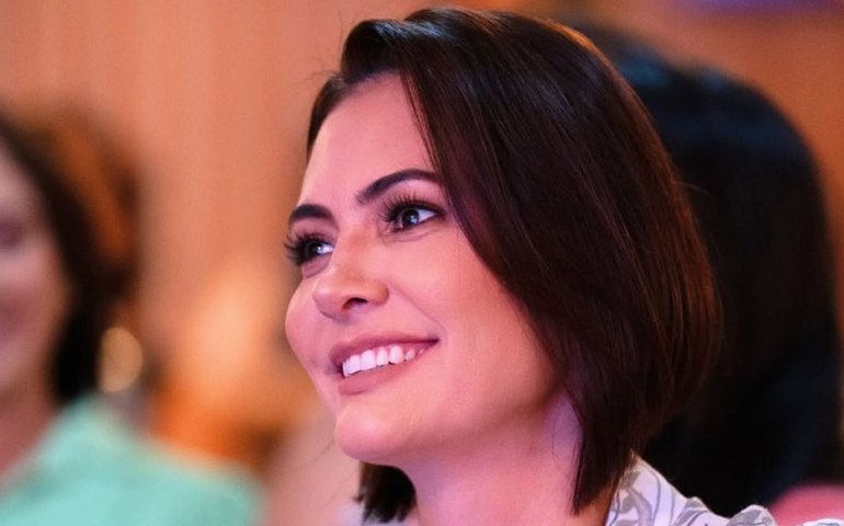 Michelle Bolsonaro contesta anúncio de Izalci como pré-candidato ao governo do DF pelo PL