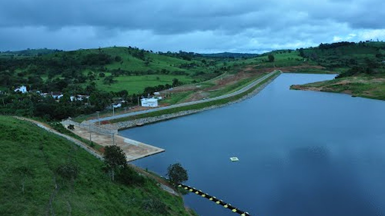 Rompimento em adutora interrompe abastecimento em Palmeira e Quebrangulo