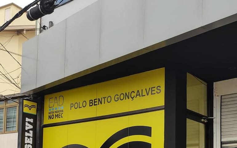 Uniasselvi compra rival Unicesumar por R$ 3,2 bi, de olho em ensino a distância