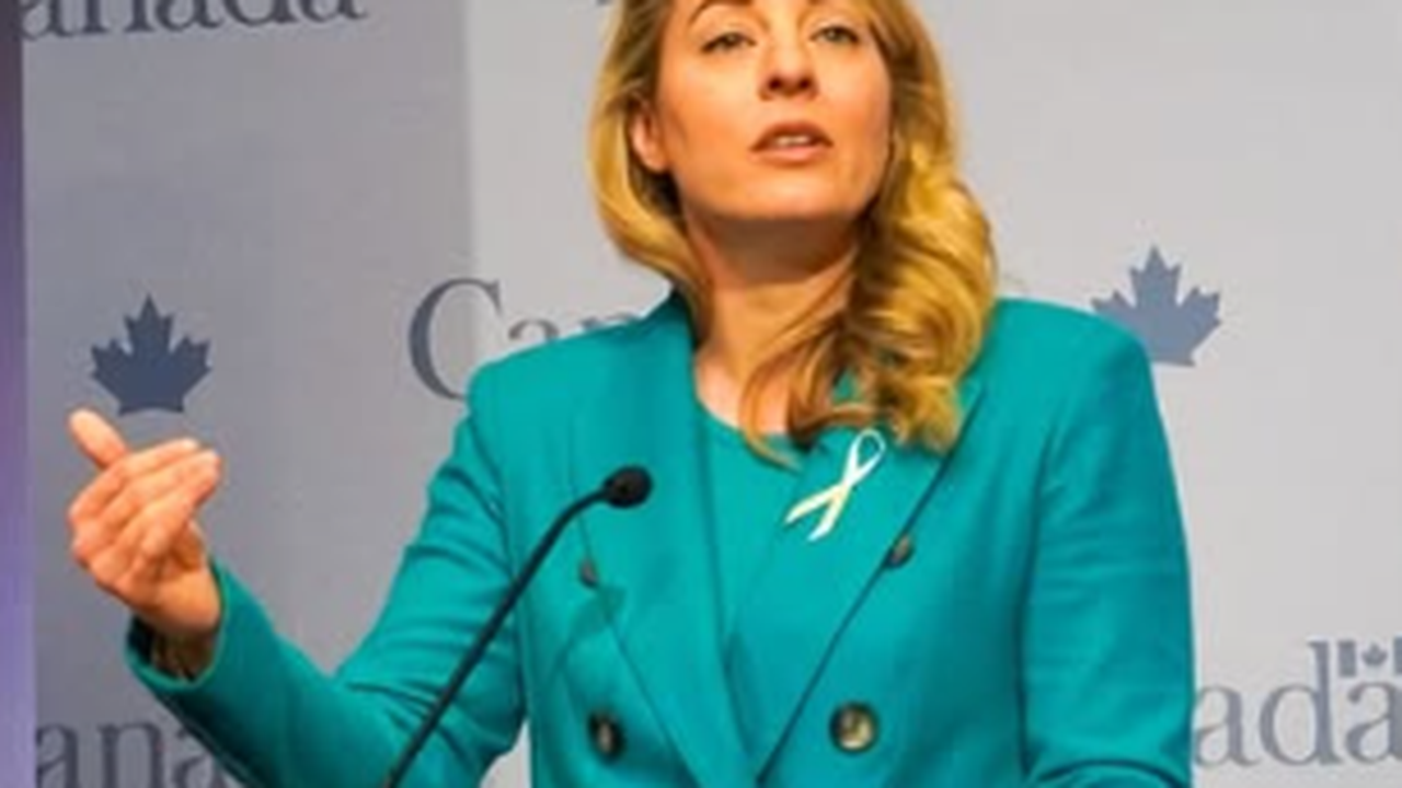 Ministra canadense conversará com Reino Unido, Europa e México para 'prevenir tarifas' de Trump