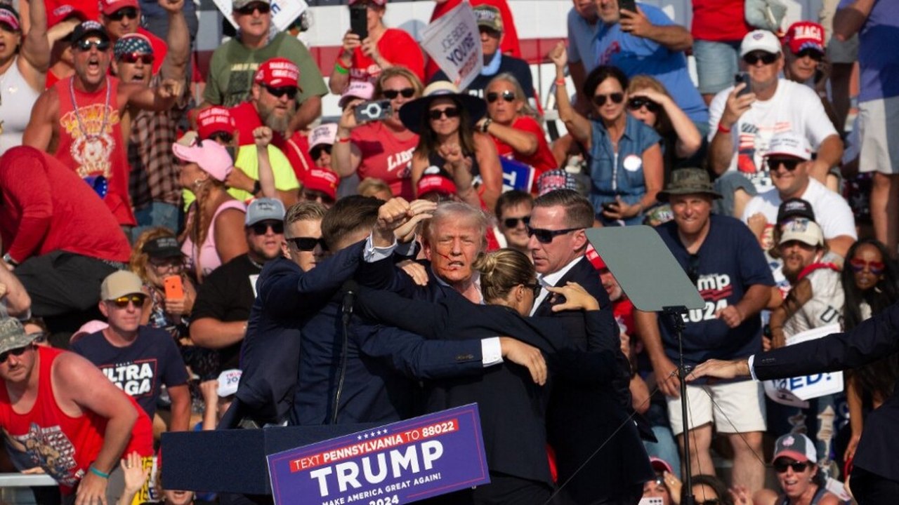Donald Trump se manifesta na web após sofrer atentado durante comício