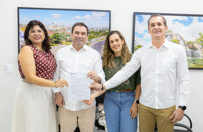 Prefeitura de Arapiraca formaliza doação da área de presídio desocupado à Ufal