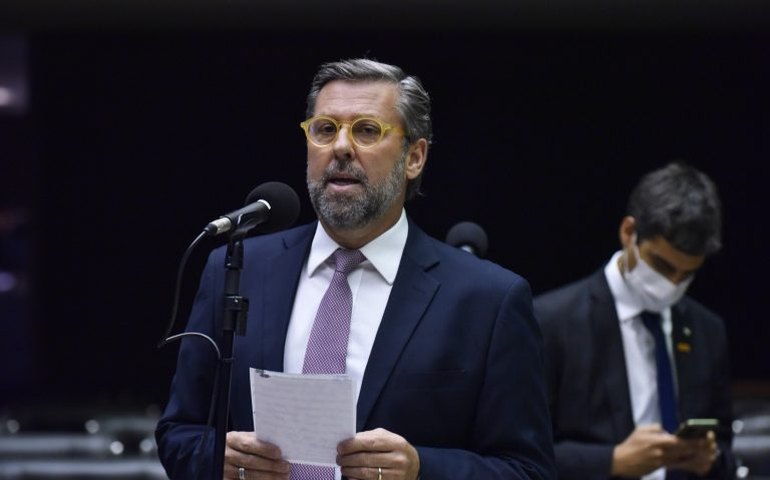 PEC confere autonomia orçamentária à AGU e às procuradorias-gerais dos estados