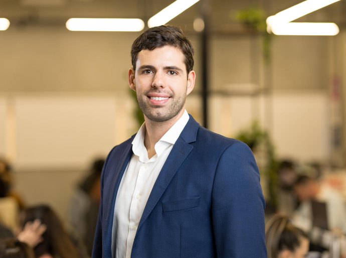 Gestão manual de despesas consome o equivalente a três dias de trabalho por semana