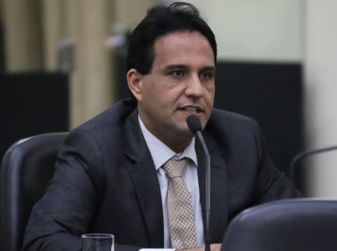 Mesaque Padilha agradece ao Governo pela doação de ambulância ao Lar Evangélico