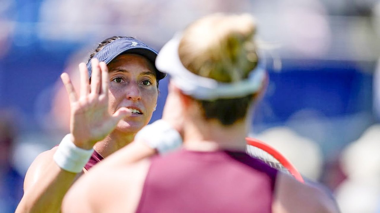 Luisa Stefani avança às oitavas de final nas duplas em Wimbledon