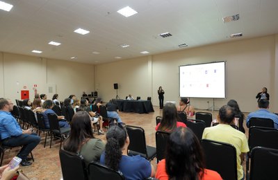 Bienal: Palestra aborda inclusão no ambiente escolar