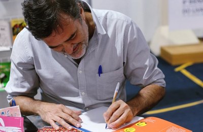 Artistas lançam livros de cartuns e haikai na 8ª Bienal do Livro de Alagoas