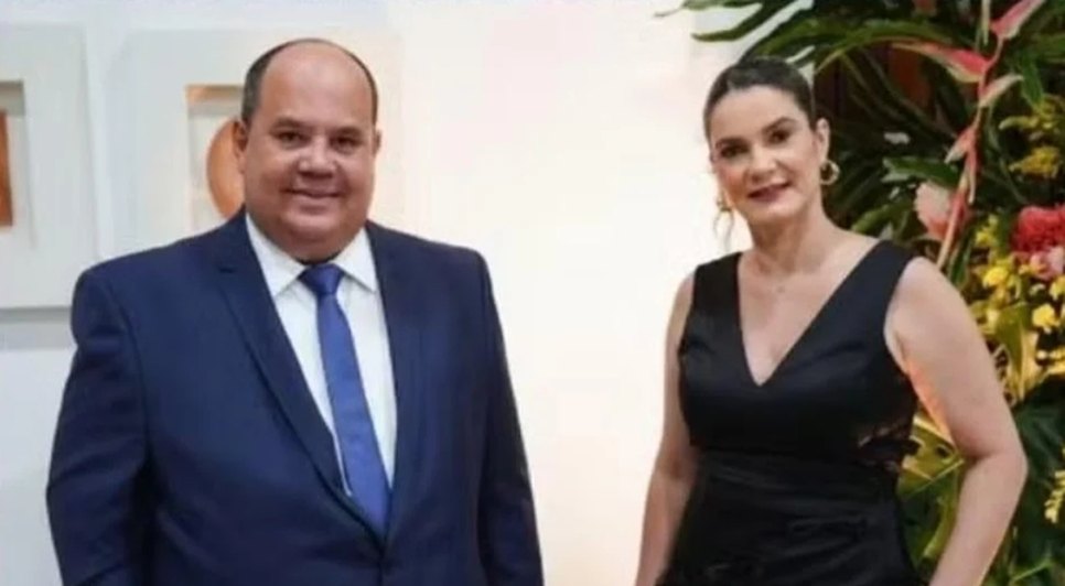 O secretário Gustavo Pontes e sua esposa, Luciana de Fátima Leite Pontes de Miranda. - Foto: Reprodução