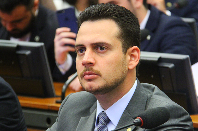 Deputado Nivaldo Albuquerque libera R$ 13 milhões para saúde em Alagoas