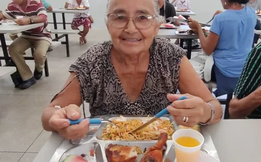 Restaurante Popular do Centro de Maceió é preferência entre os idosos