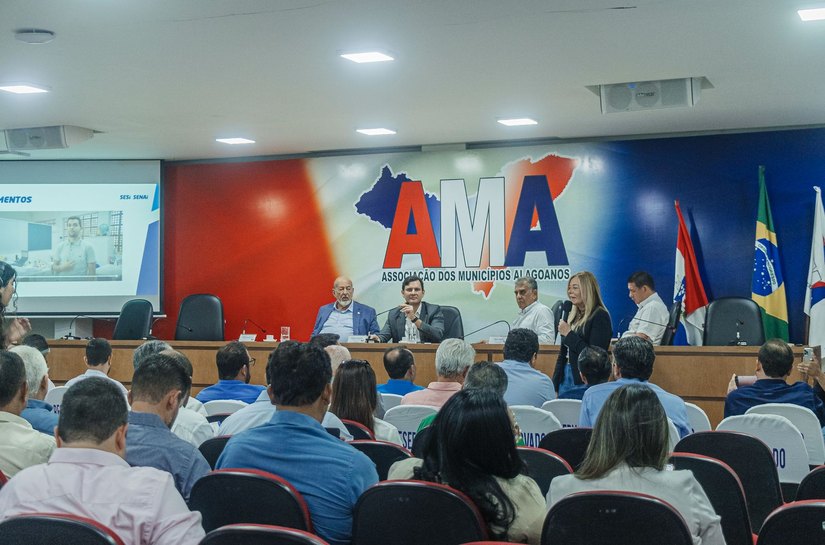Sistema Fiea apresenta programa ‘Cidade do Amanhã’ a prefeitos alagoanos na AMA