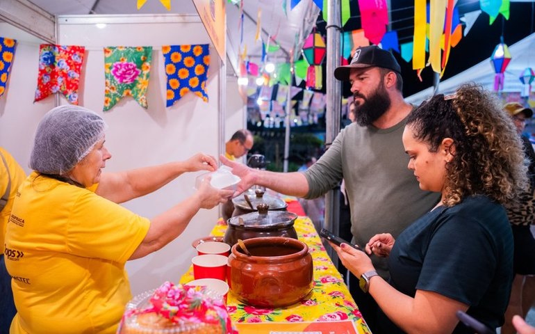 Arapiraca dá início a II Festival do Cuscuz com festa de cores, sabores e tradição agrestina