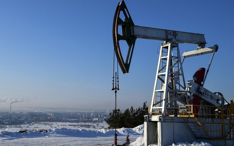 Mídia: Índia mantém compra de petróleo russo, ignorando pressão dos EUA e priorizando acordos