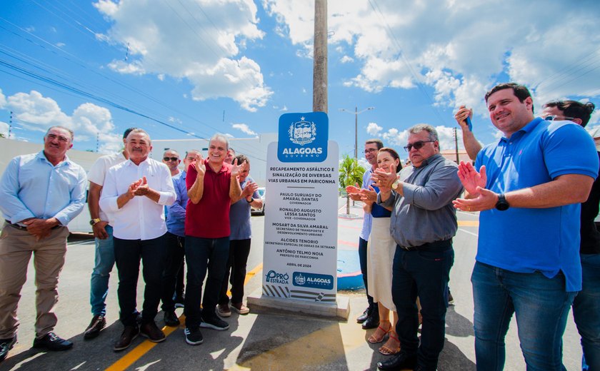 Governo entrega obras de pavimentação e barragens ao município de Pariconha, no Sertão