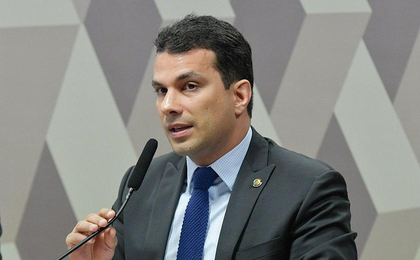 Alcolumbre vai sugerir a Pacheco rever parte do acordo do Congresso e STF sobre emendas