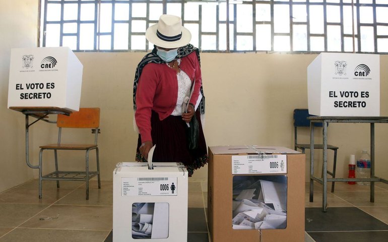 Equador vai às urnas em referendo que pode reforçar segurança em meio a espiral de violência