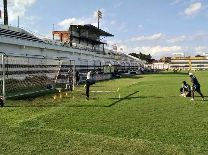 Técnico Vica inicia preparação do ASA para jogo diante do Santa Rita