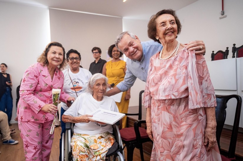 Secdef reúne mulheres idosas e homenageia centenárias em encontro estadual