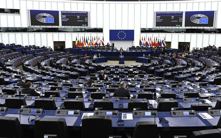 UE não exerce influência relevante diante da crise global, afirma eurodeputado austríaco