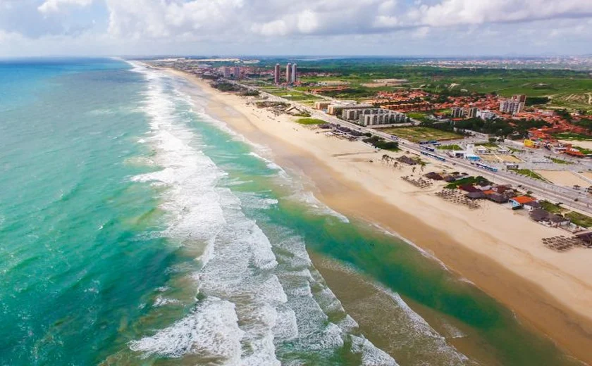 Sancionada lei que reconhece barracas da Praia do Futuro como patrimônio cultural