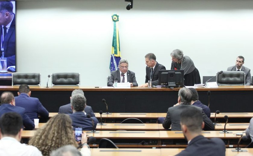 Comissão Mista de Orçamento aprova 13 dos 16 relatórios setoriais do Orçamento de 2025