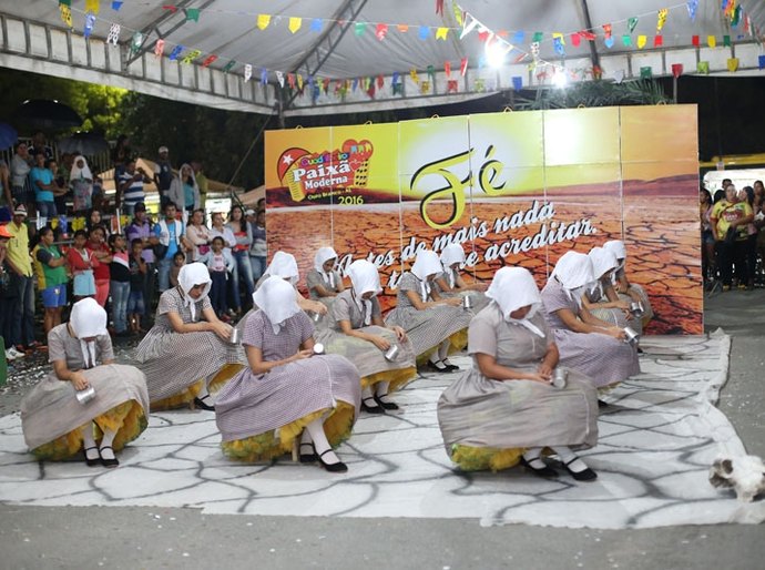 Concurso de quadrilhas do Arraiá da Alegria anima a população de Junqueiro