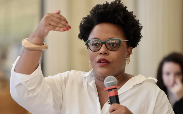 'É quase impossível fazer política com segurança' sendo mulher negra, diz Tainá de Paula à Sputnik