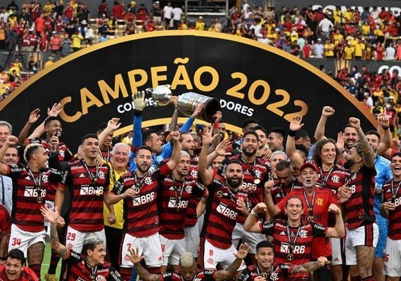 Flamengo e Palmeiras largam como favoritos nos principais campeonatos de 2023