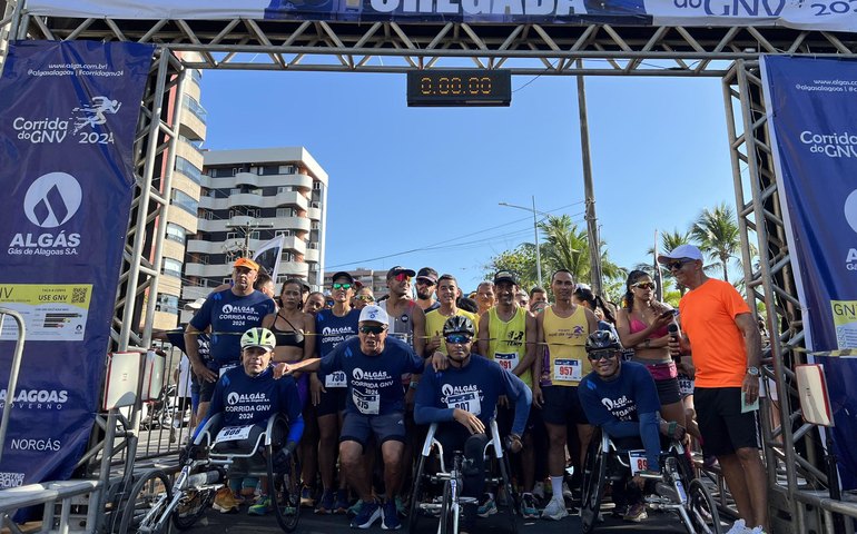 Algás promove corrida e arrecada alimentos para combate à fome